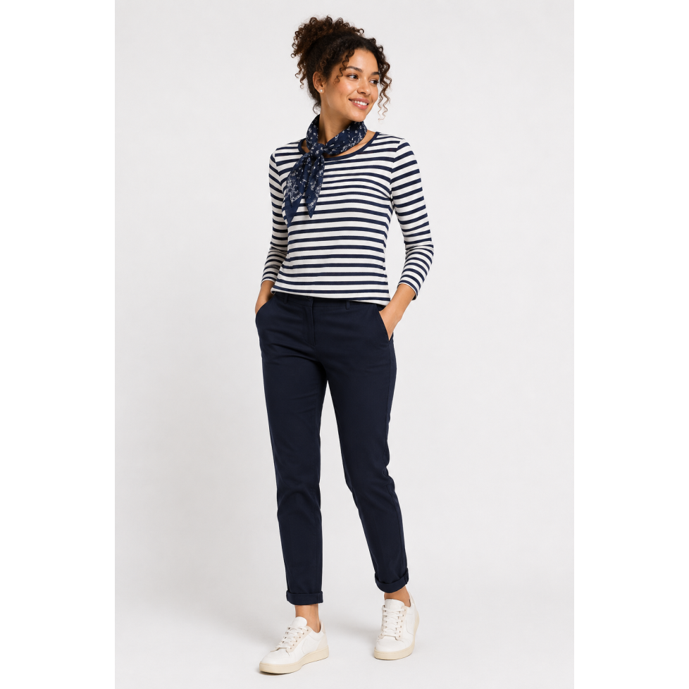 "KENDAL" WHITE AND NAVY BLUE STRIPED LONG SLEEVE T-SHIRT
