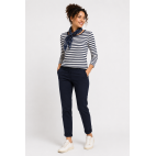 "KENDAL" WHITE AND NAVY BLUE STRIPED LONG SLEEVE T-SHIRT