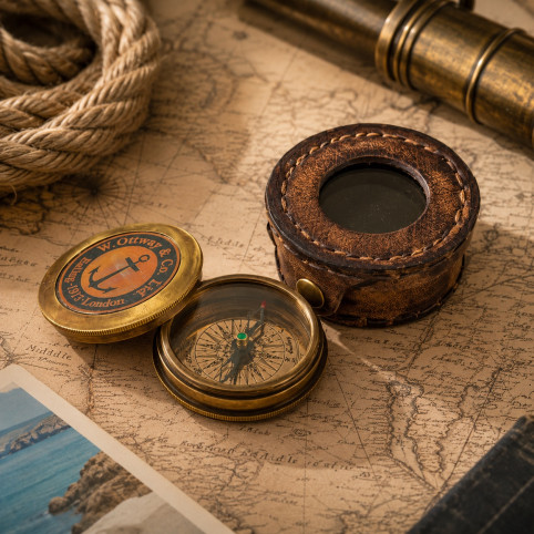 NAUTICAL BRASS COMPASS